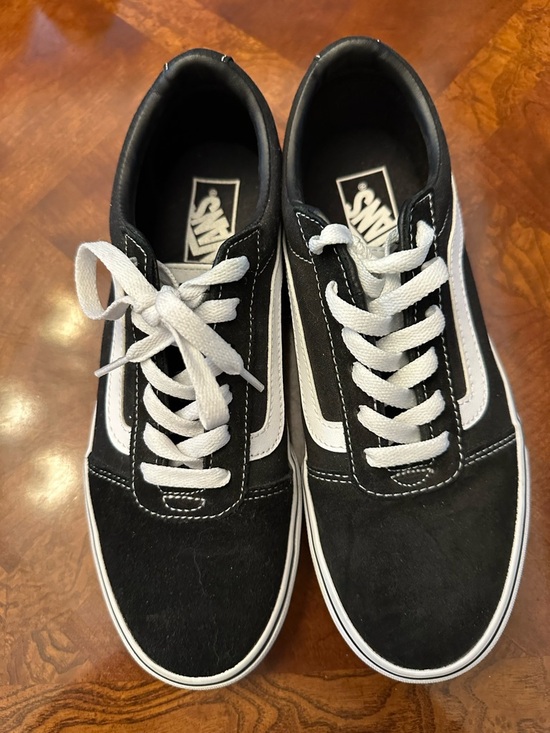 Vans Shoes - VANS 8.5 Women’s Black & White Old Skool Skate Shoes